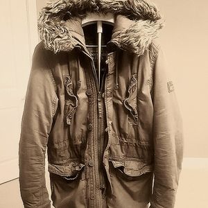 Military Army Green Parka, men's medium, women's medium to large